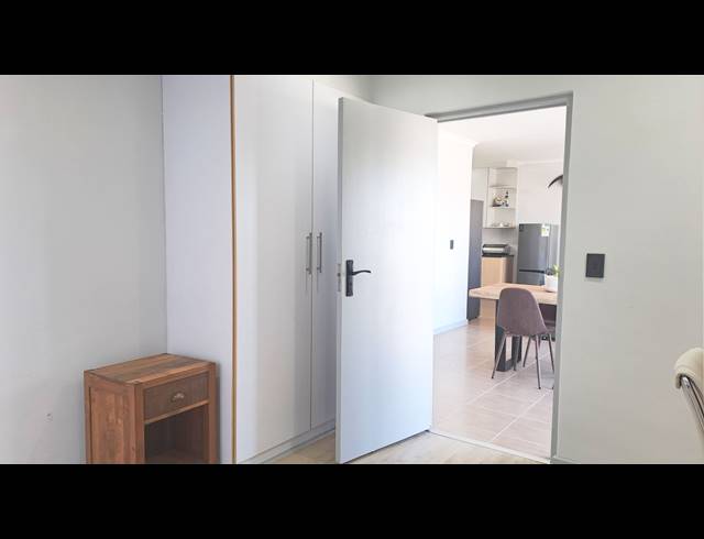 2 bed property to rent in OBSERVATORY